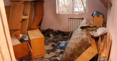 Stire din Constanța în imagini : Chibriturile și butelia, o bombă cu ceas - Imaginile DEZASTRELOR