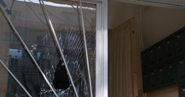 IMAGINI DEVASTATOARE / Explozie în Constanța. Șase apartamente, făcute praf din cauza unei butelii - 6