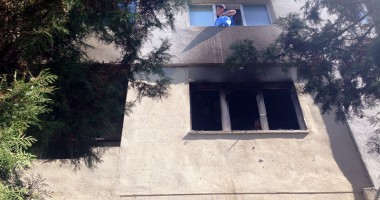 Stire din Eveniment : Galerie FOTO. Explozie puternică în centrul Constanței. A aruncat tot blocul în aer pentru că avea datorii