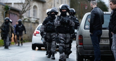 Stire din Actualitate : Explozie la sediul FMI din Paris. O persoană rănită după ce a deschis un plic suspect