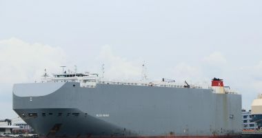 Explozie la bordul unei nave car carrier, în Golful Oman