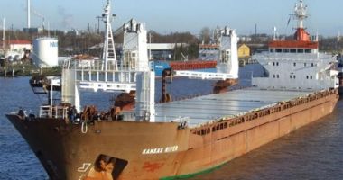Explozie pe un cargou. Un marinar a murit, altul e rănit
