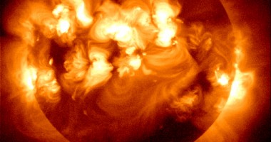 Erupție solară spectaculoasă