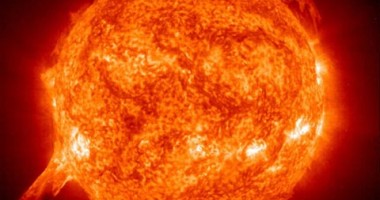Stire din Social : Prima explozie solară din acest an. Cum ne va afecta