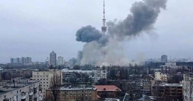 Stire din Actualitate : Mai multe explozii puternice au fost auzite, luni, în centrul Kievului