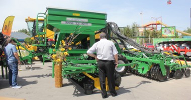 ExpoAgroUtil 2013 - "Bijuterii" pe patru roți pentru fermierii constănțeni - 5