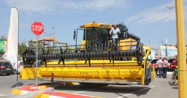 Stire din Economie : Iată ce găsim la ExpoAgroUtil / GALERIE FOTO