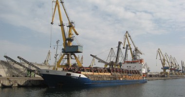 Stire din Economie : Exporturile au crescut cu 12%