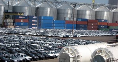 Stire din Economie : Exporturile cresc, dar importurile le întrec