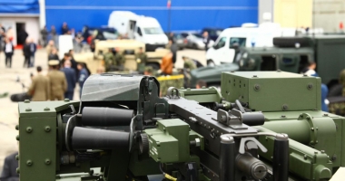 Stire din Eveniment : Expoziție cu tehnica militară  a MApN, timp de trei zile