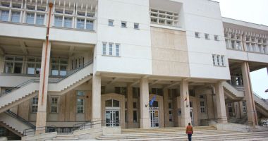 Stire din Cultură-Educație : Expoziție la 30 de ani de la Revoluția din 1989 la Biblioteca Județeană