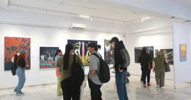 Stire din Cultură-Educație : Muzeul de Sculptură Constanța găzduiește expoziția „Structuri”
