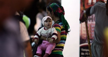 Stire din Actualitate : Număr record de străini fără acte, expulzați din Franța în 2012