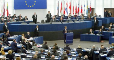 Stire din Actualitate : Extrema dreaptă poloneză se lansează  în cursa pentru Parlamentul European