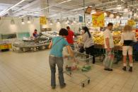 Stire din Economie : Programul de sărbători al marilor rețele comerciale constănțene