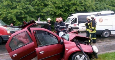 ACCIDENT RUTIER MORTAL, după o mașină s-a ciocnit de un microbuz