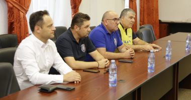 Vasile Zelca: „Protestele dau roade. Guvernul a eliminat din proiect încetarea plății orelor suplimentare” - 2