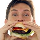 Stire din Sănătate : O singură masă fast-food conține grăsimi necesare organismului uman pentru trei-patru zile