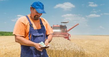 Stire din Economie : Ministerul Agriculturii deblochează 237 de milioane de euro pentru fermieri