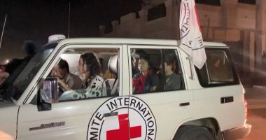 Stire din Actualitate : Douăzeci şi patru de ostatici eliberaţi de Hamas, anunţă Comitetul Internaţional al Crucii Roşii