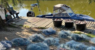 Stire din Eveniment : Combaterea braconajului piscicol. 177 kilograme de pește au fost descoperite de polițiștii de frontieră