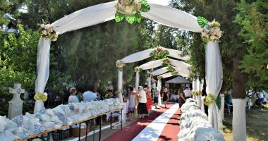 Tradiţia continuă! Doi copii orfani, botezaţi la Cumpăna - 5