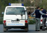 Stire din Eveniment : S-a oprit cu mașina în parapetul podului de la Năvodari