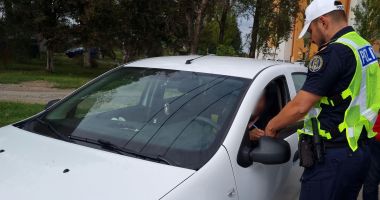 Stire din Eveniment : Controale rutiere în municipiu și în stațiunea Mamaia! Mai mulți șoferi au rămas fără permis