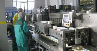 Doi tineri întreprinzători din Constanța fabrică șervețele umede pentru Europa și Africa - 2