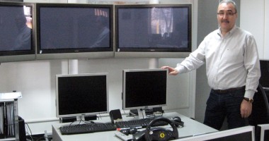 Stire din Economie : "Fabricăm" super-navigatori pentru export