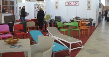 Stire din Economie : "Fabricat în România", la Târgul de Mobilă, din Mamaia - Galerie foto