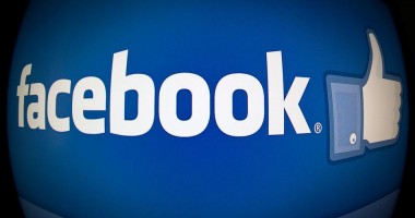Stire din Actualitate : Acțiunile Facebook au depășit 40 de dolari pentru prima dată de la listare
