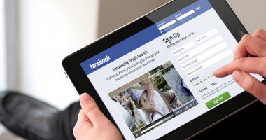 Stire din Fun : Cele zece porunci  ale Facebook-ului:
