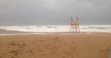 IMAGINI SENZAȚIONALE / MAREA A ÎNGHIȚIT PLAJELE - 6