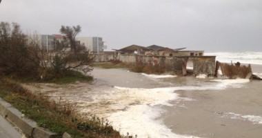 IMAGINI SENZAȚIONALE / MAREA A ÎNGHIȚIT PLAJELE - 4