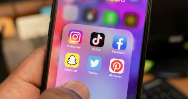 Stire din Actualitate : ANAF anunţă cum ne va controla pe Facebook și Instagram. Lucian Heiuş: "128 de persoane sunt acum în verificare"