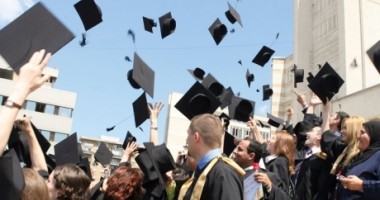 Stire din Social : Fără perspective! Peste 77.300 de proaspăt absolvenți nu au un loc de muncă