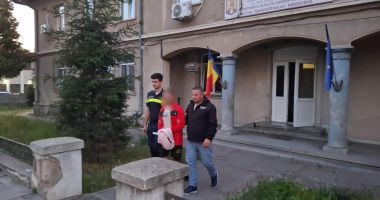 Tată și fiu ajunși împreună în atenția autorităților. Cei doi au luat la bătaie un bărbat, în comuna Lipnița - 2