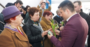 Stire din Politică-Administrație : Primarul Decebal Făgădău, întâlnire cu pensionarii