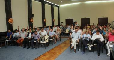 Stire din Politică-Administrație : Făgădău dă, din nou, adunarea aleșilor locali din Constanța