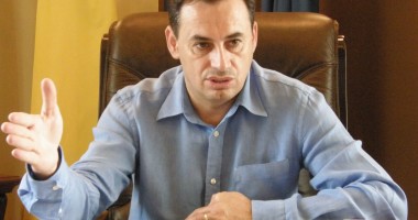 Stire din Politică-Administrație : Cine s-a înscris  în cursa pentru prezidențiale la PDL