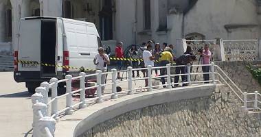 GALERIE FOTO. PANICĂ la CAZINO! O femeie a căzut de pe faleză. Balustrada s-a rupt sub greutatea ei - 7