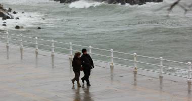 COD PORTOCALIU de viscol la Constanța / Spectacol pe faleza de la Cazino. GALERIE FOTO - 2