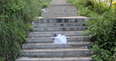 Plaja și faleza Modern, pline de ruine și gunoaie - 7