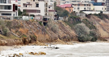 Marea Neagră înghite Faleza Nord - 2