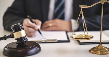 Stire din Eveniment : Tupeu maxim! Un bărbat a pretins timp de 11 ani că este avocat