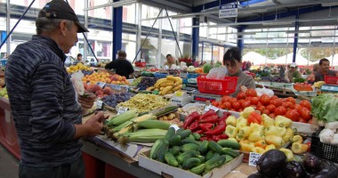 Stire din Economie : Falșii producători agricoli dispar în 2014