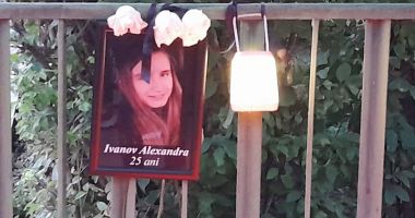 Stire din Eveniment : Familia Alexandrei, tânăra care a murit în maternitatea Botoșani, cere daune de 7 milioane de euro