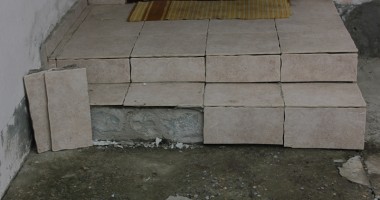 Un nou scandal în Valu lui Traian pe tema caselor fără fundație - 2