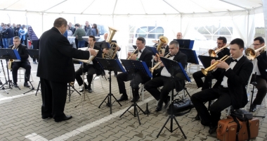 Stire din Social : Fanfara "Muzica Apelor" vă invită la concert!